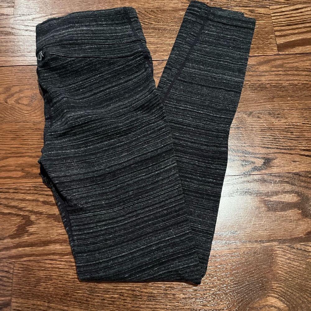 2/$15 Woman’s GapFit small legging (black/white/gray) - Picture 2 of 8